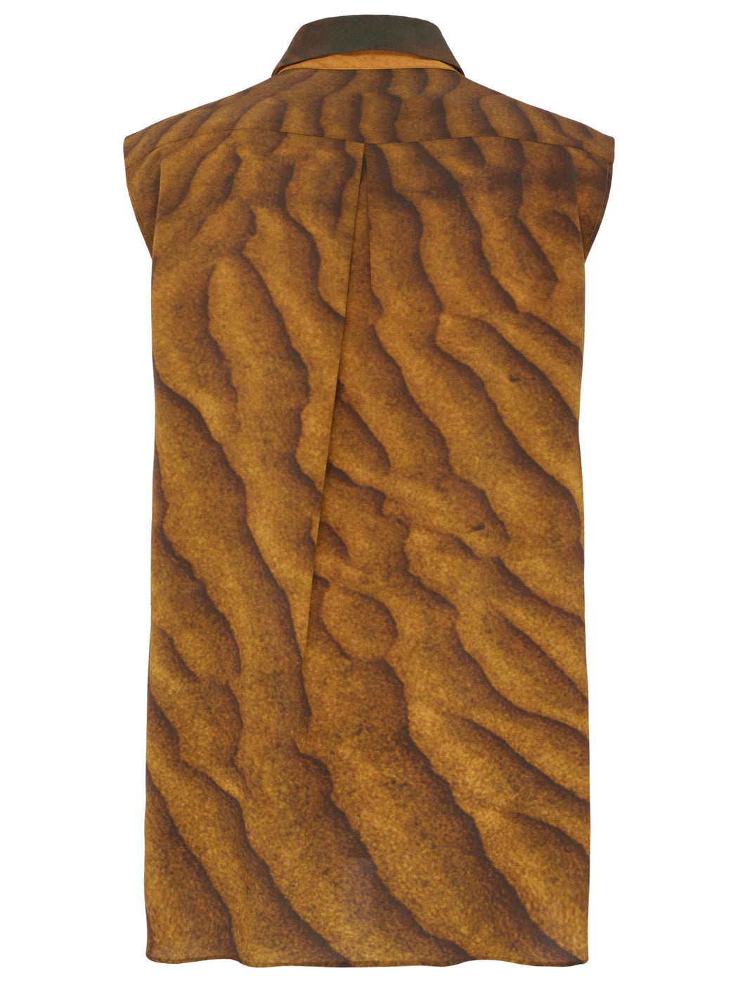 Marcel Ostertag ärmellose Damen-Bluse aus Seide mit Dünen-Print in Braun und Gelb, mit Rückenfalte, Rückansicht.