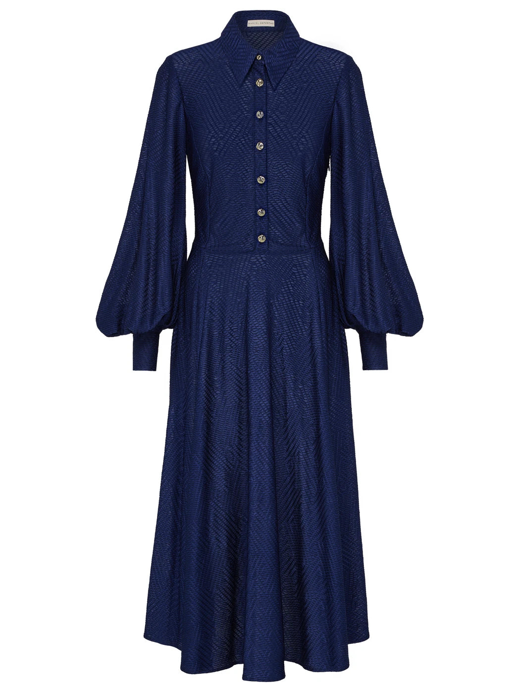 Marcel Ostertag Damen-Kleid aus Struktur-Jersey in Blau, Hemdkragen und Knopfleiste mit Knöpfen in Gold, ausgestellter Rock und Ballonärmel, Vorderansicht.