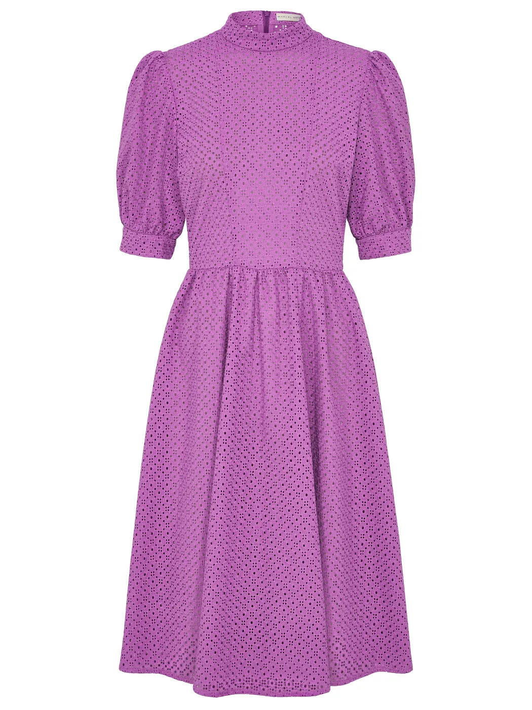Marcel Ostertag Damen-Kleid mit Lochmuster in Lila, kleiner Stehkragen und kurze Puffärmel, Rock in Falten gelegt, Vorderansicht.