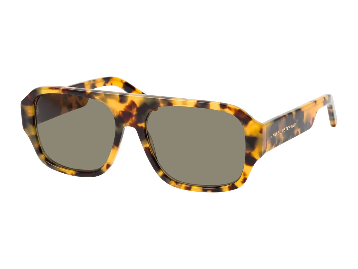 Marcel Ostertag Eckige Piloten-Sonnenbrille Ghaala R31, Gestell in Dark Havanna Optik, Gläser in Grün, Dreiviertelansicht.