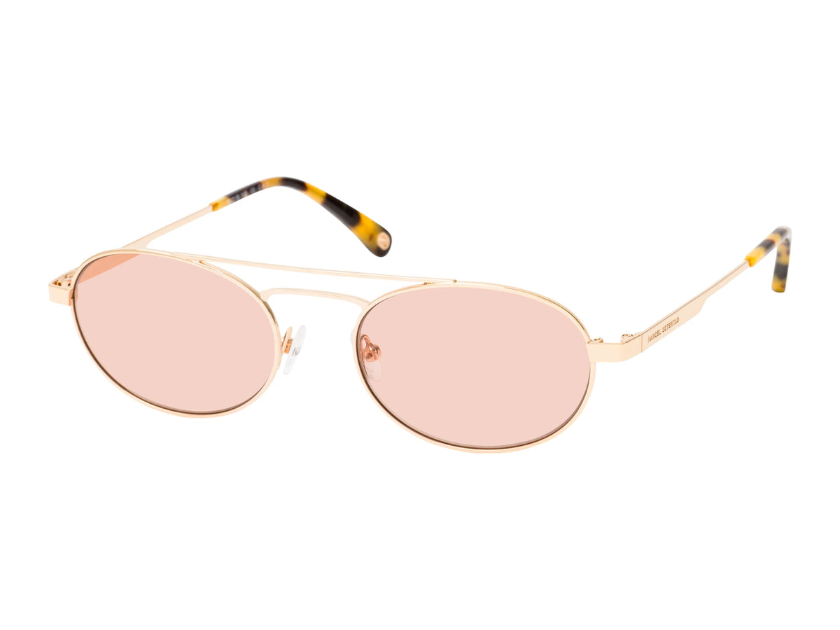 Marcel Ostertag Sonnenbrille Baradoz H11, Metallrahmen in Gold und Doppelsteg, Ovale Gläser in Rose, Bügelende in Dark Havanna Optik, Dreiviertelansicht.